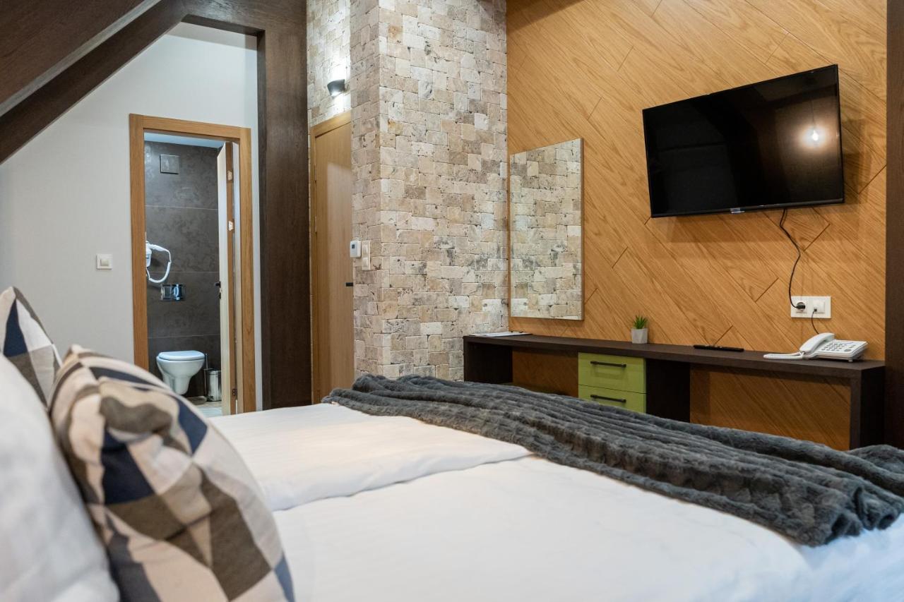 103 Alpine Hotel Panichishte Ngoại thất bức ảnh